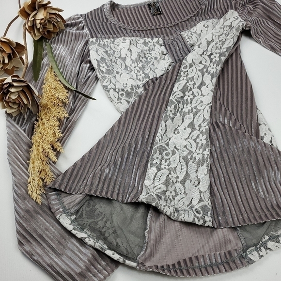 Andrade Lavender Lace Silver Stripe Shimmer Top S - Picture 10 of 16